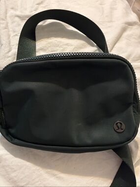 lululemon athletica Black Compact Belt Bag